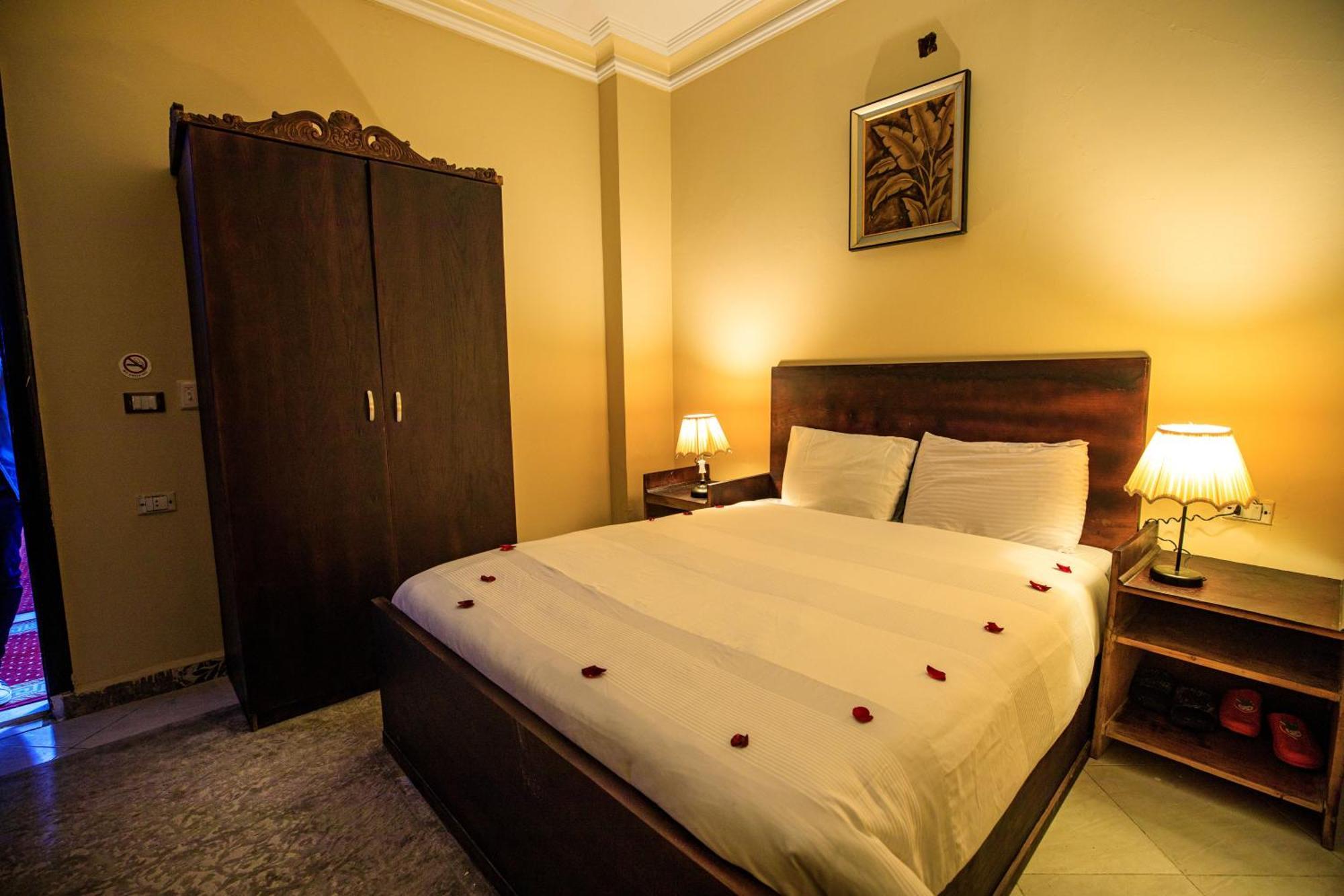 Bella Casa Pyramids Inn Nazlet el-Sisi ภายนอก รูปภาพ