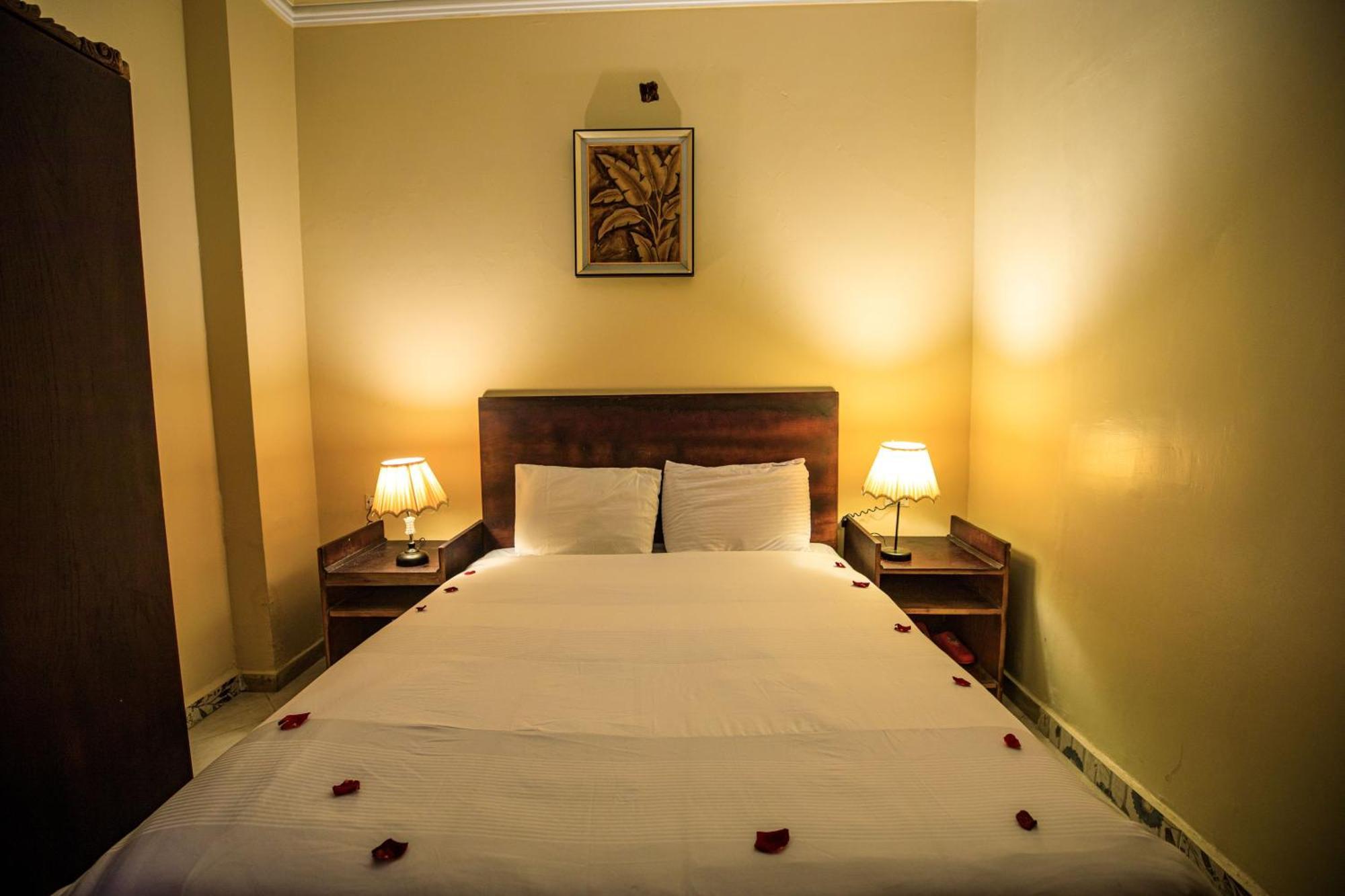 Bella Casa Pyramids Inn Nazlet el-Sisi ภายนอก รูปภาพ