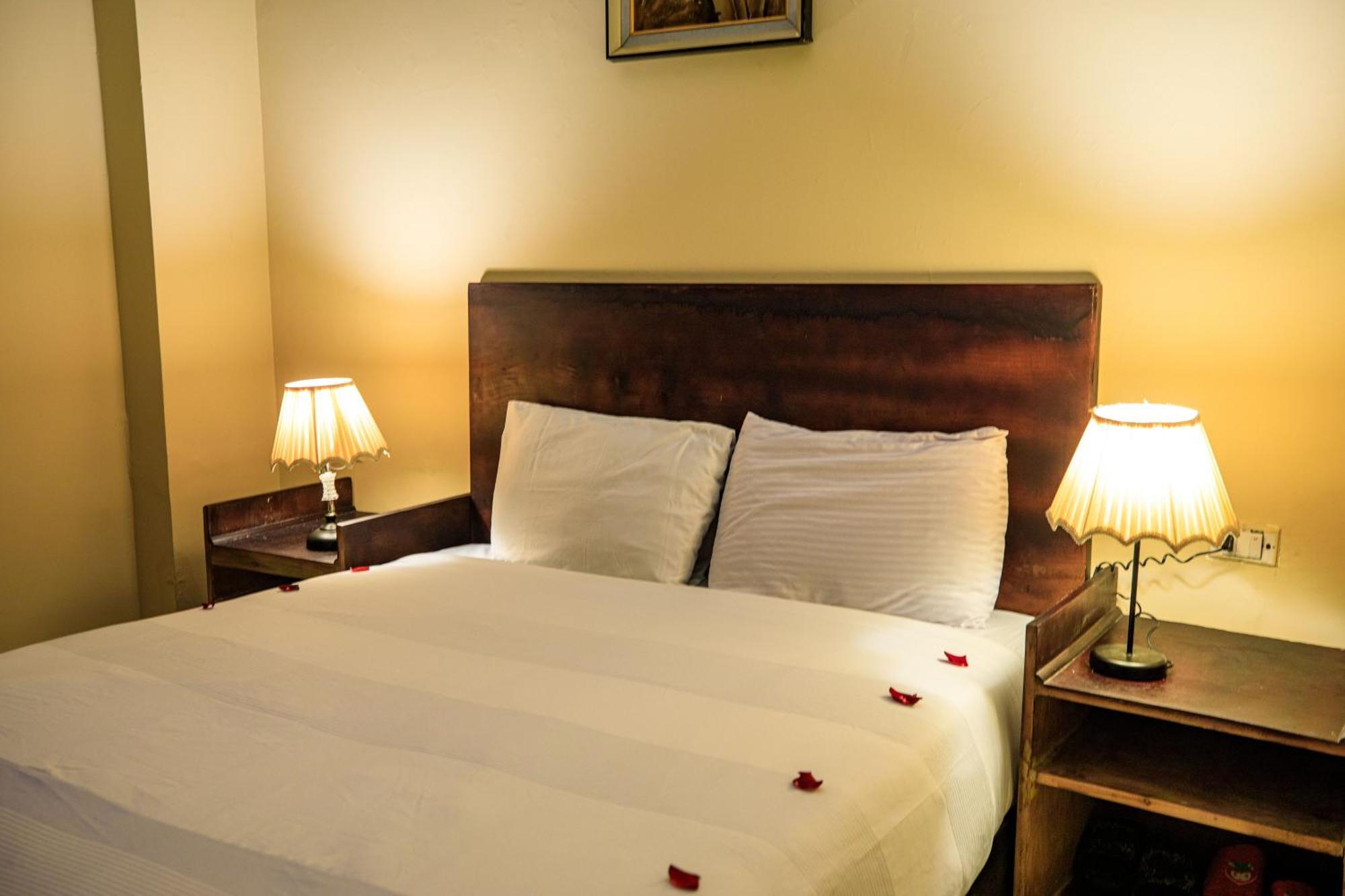 Bella Casa Pyramids Inn Nazlet el-Sisi ภายนอก รูปภาพ